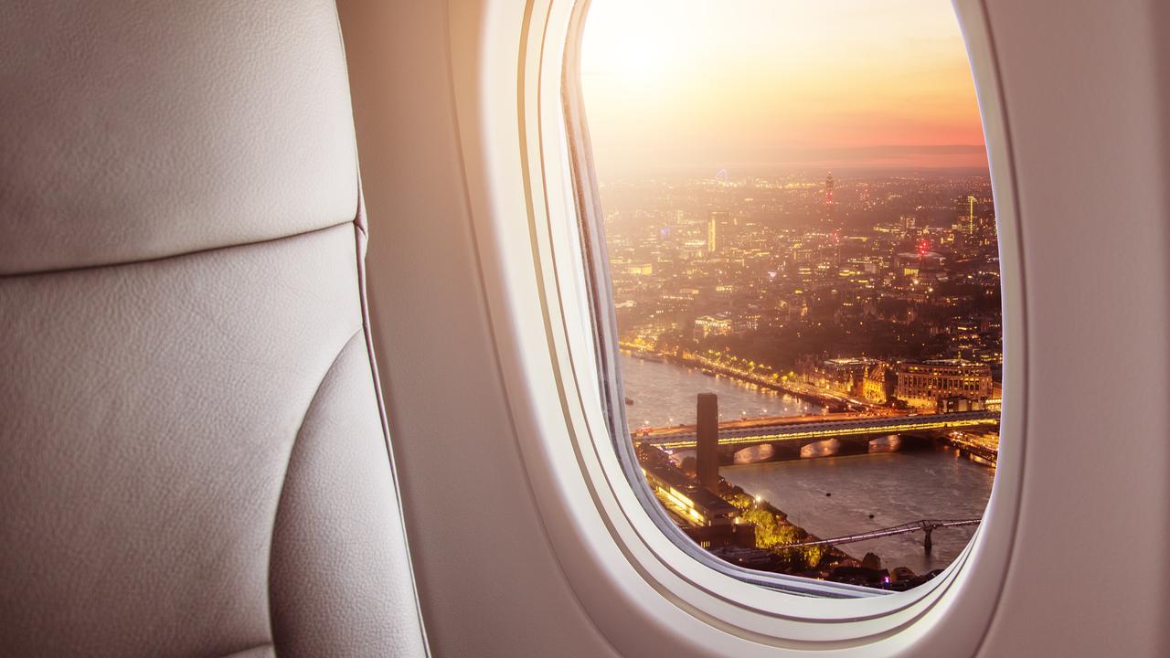 Traveling on a Budget: Tips for Finding Black Friday Deals on Flights and Accommodations