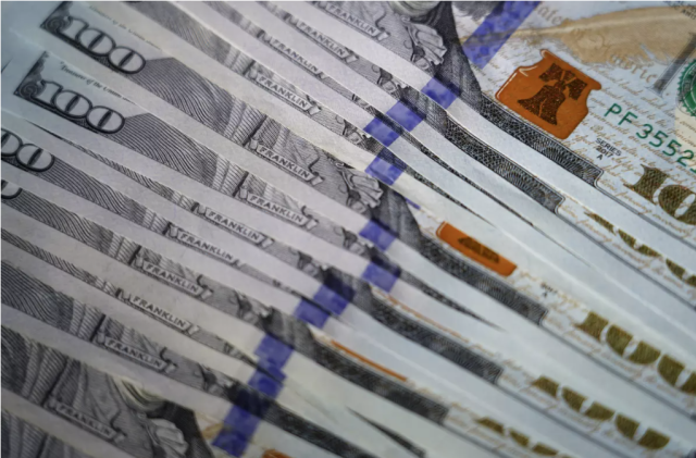 The Secrets of Hedge Funds: High-Risk Strategies and High Returns